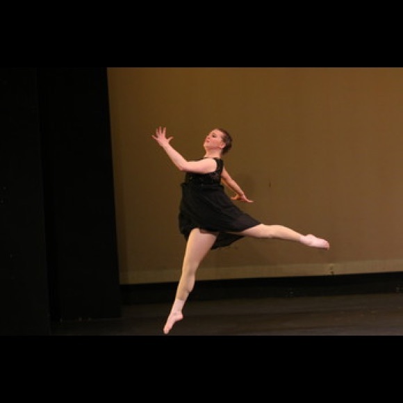 Meet your Posher, Liz - Picture 5 of 8